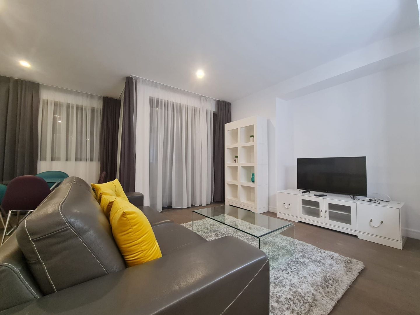2 camere | Cortina Residence Băneasa – Herăstrău | Parcarare subterana - Poză 1