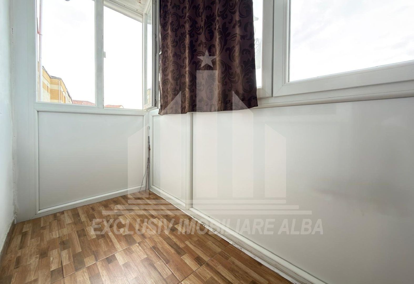 Apartament 3 camere decomandate | 70mp | Etaj 3 | Cetate - Poză 7