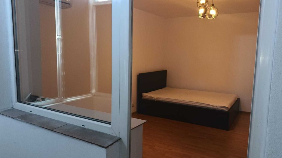 Garsoniera renovata, pet friendly, aproape de metrou - Poză 3