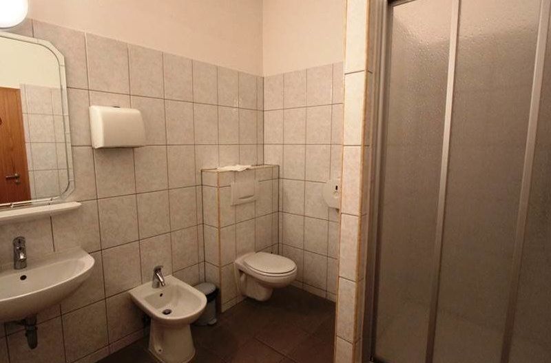 Vila spatioasa pentru birouri in zona centrala - Poză 10