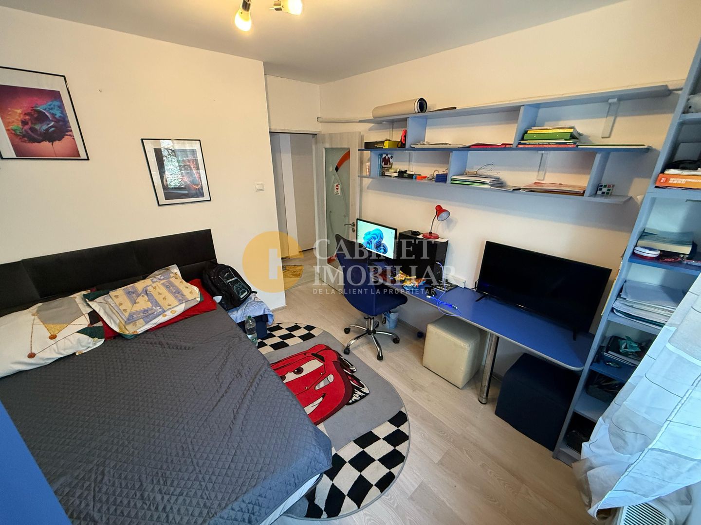Galata - Apartament cu 2 camere decomandat - Etaj Intermediar - Bloc dupa 80 - Poză 3