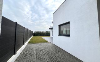 Casa individuala superfinisata, 3 camere, 2 bai,  500mp teren - Poză 28