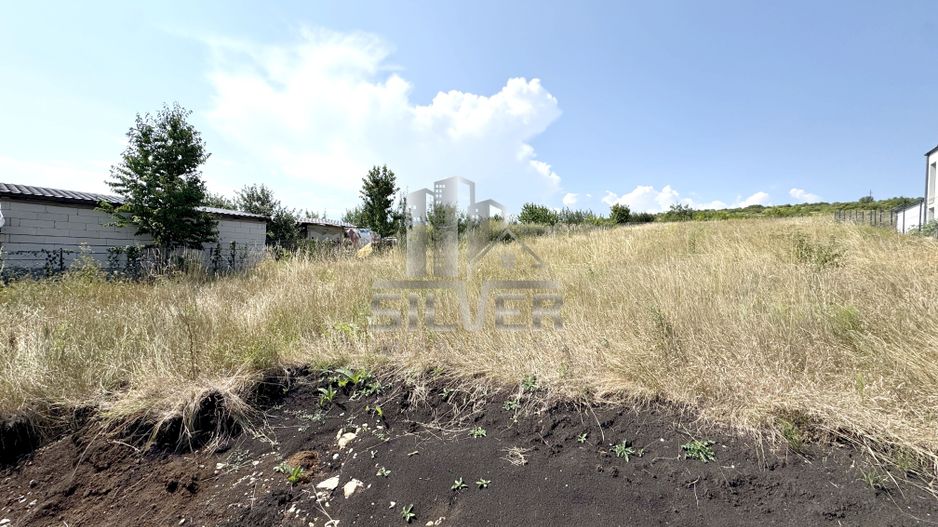 Teren intravilan cu CU si utilitati in Salicea/870 mp-2556 mp. - Poză 3