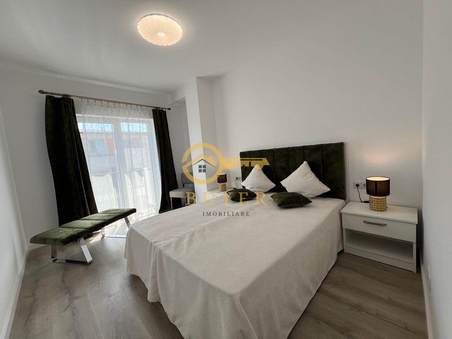 Apartament cu 2 cam si balcon complet mobilat si utilat- lift si boxa - Poză 16