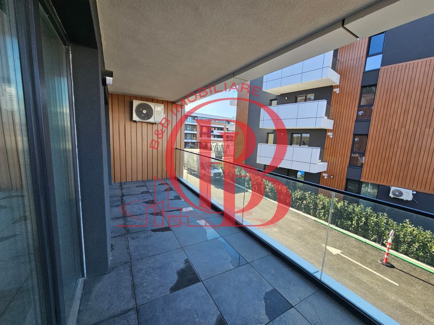 4 camere finalizat Complex Premium-piscina - pista alergare in incinta - Poză 13