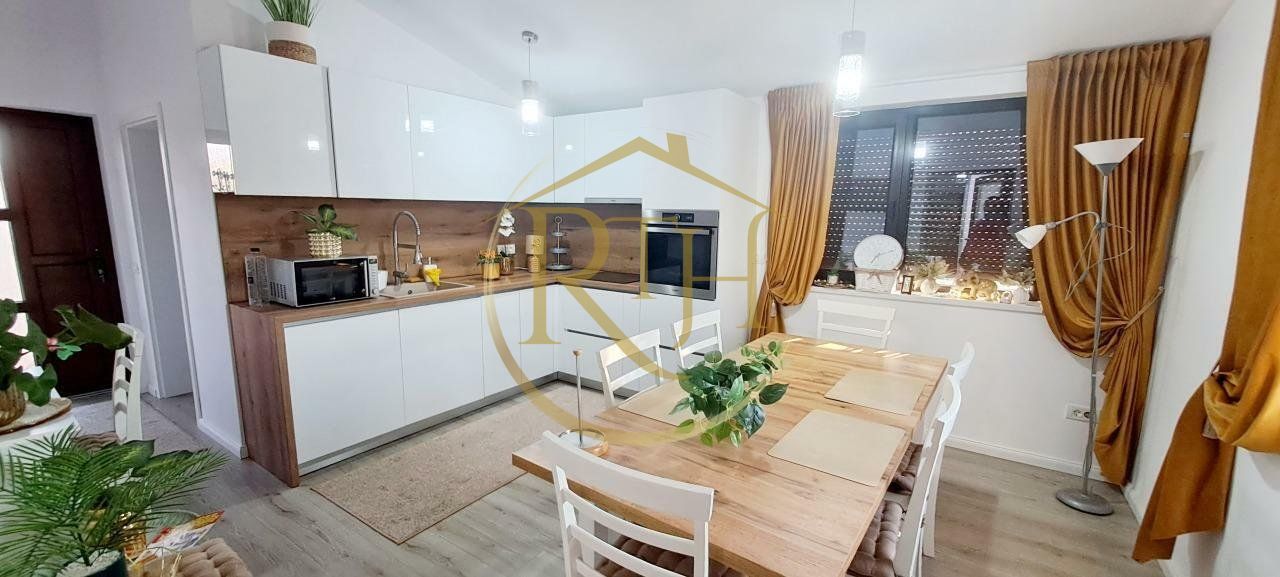 Vând casă  vila cu 5 camere,in Giroc ,materiale premium,comision ,0' - Poză 5