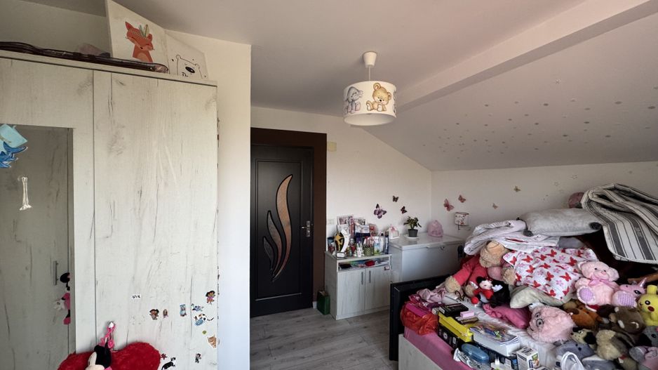 Casa Individuala Sanmihaiu Roman,P+M,4 Camere,2 Bai,Panouri Solare,Carport Auto - Poză 14