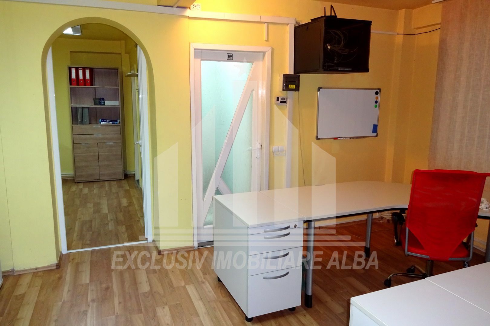 Spatiu comercial de inchiriat in Cetate - Poză 3