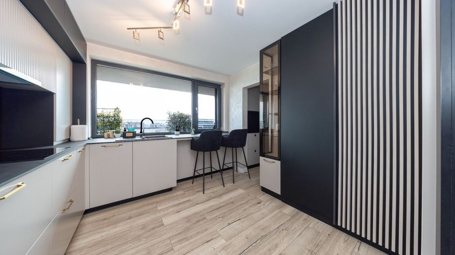 Penthouse superb, 3 camere+parcare subterana ,203 mp-Coresi - Poză 19