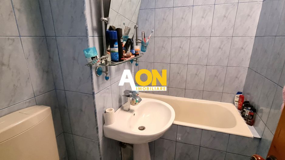 De vanzare apartament 3 camere, Cetate - Poză 6