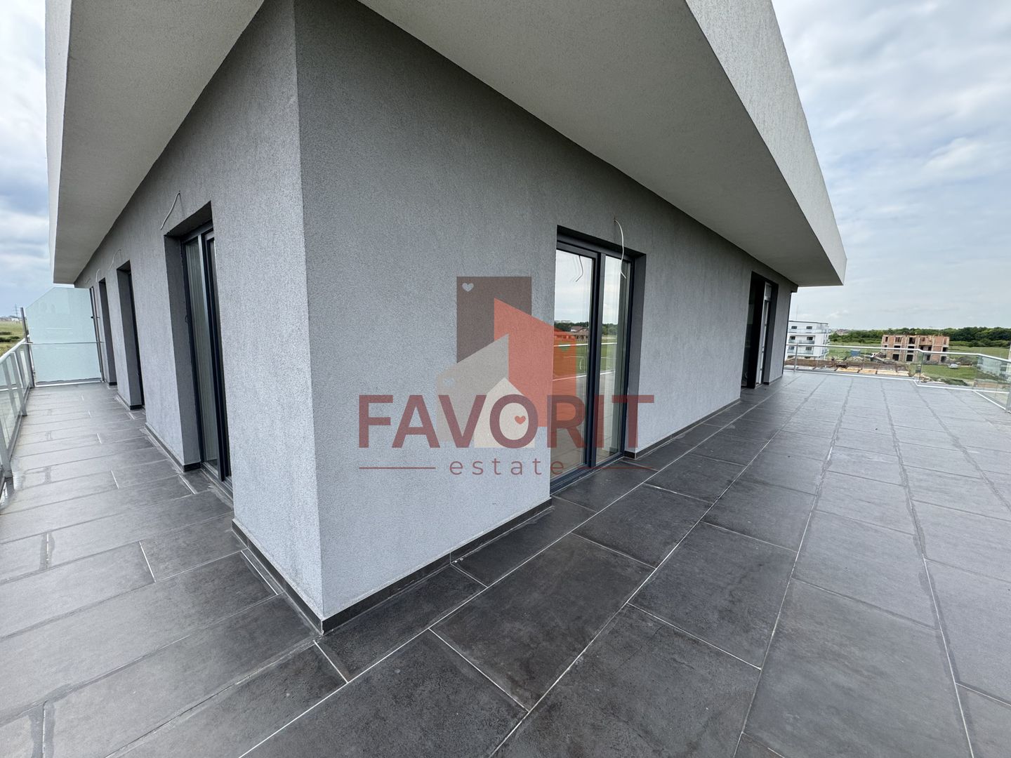 Penthouse cu terasa 70mp si 2 locuri de parcare in zona Torontalului - Poză 12