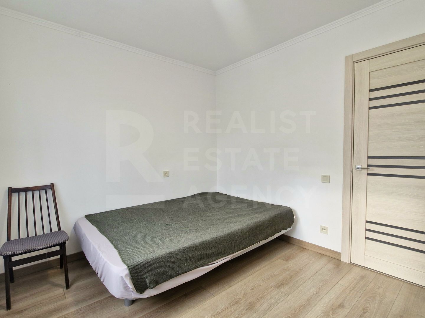 Chirie, apartament, 3 cameră, strada Calea Ieşilor, Sculeni - Poză 4