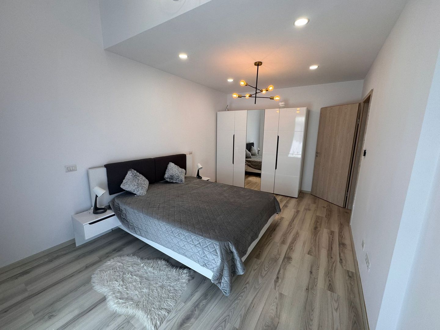 Vila Volutari 5 Camere Matei Millo - Poză 9