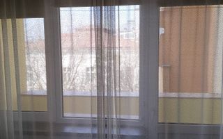 vind apartament 3 camere zona Centrala, etaj 2 - Poză 2