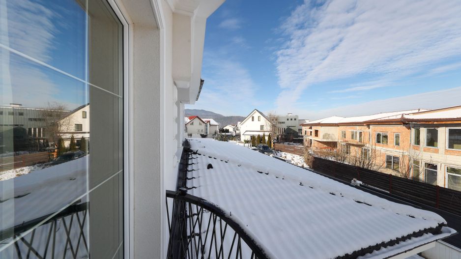 Casă ideală pentru familie în Brașov, Bunloc – spațioasă, luminoasă, priveliște - Poză 36