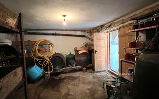 Casa de vanzare pretabila 2 familii, garaj, livada, comuna Pianu - Poză 36
