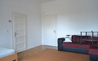 Apartament la casa de inchiriat aproape de centru - Poză 3
