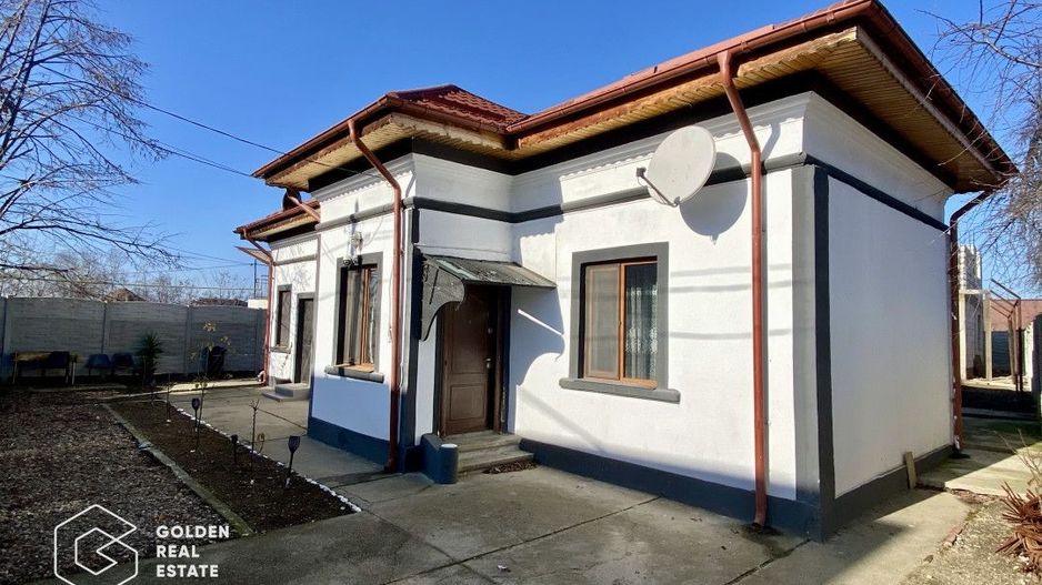 Casă de vânzare în Titu, jud. Dâmbovița, amenajată complet - Poză 2