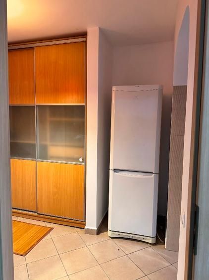 Garsonieră decomandată 40 mp, mobilată și utilată, Vitan Mall, etaj 4 din 8 - Poză 14