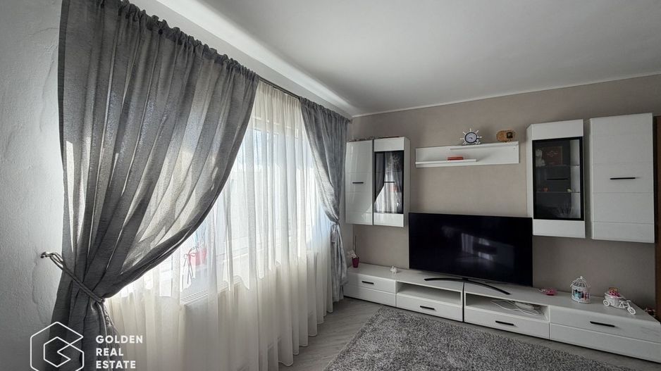 Apartament 2 camere decomandat, Micalaca, zona 300 - Poză 4