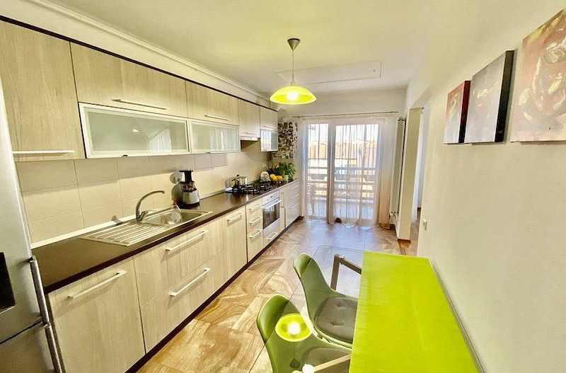 Apartament de inchiriat, zona linistita in cartierul Tractorul. - Poză 10