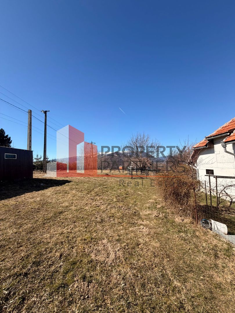 Casă tradițională cu 1800 mp teren  în Sohodol, Bran | Priveliște superba - Poză 5