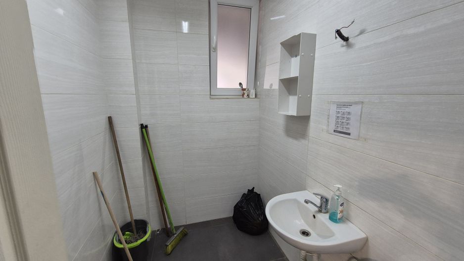 Spatiu comercial 109,54 + 2 locuri de parcare - Varteju - Poză 14