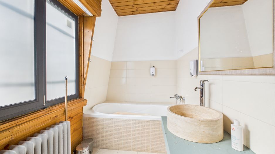 Casă / Vilă cocheta cu 3 camere - de vanzare - zona Basarab - Poză 27