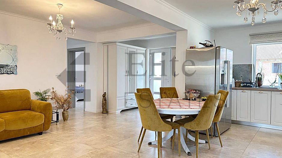 Casa cu 3 camere și teren 560 mp in Cartierul Episcopia din Oradea - Poză 3