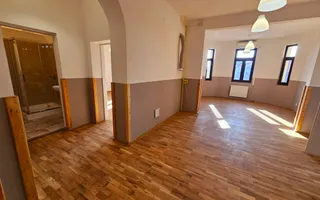 2 Vile Interbelice | Zonă Centrală | Renovate Integral 2024 - Poză 45