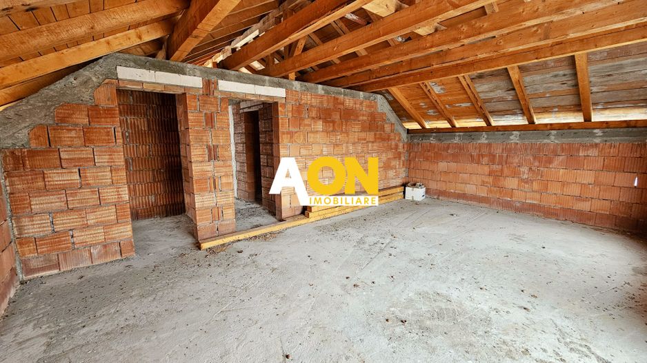 COMISION ZERO! Casa la rosu, P+1, 300 mp teren, cu utilitati, Lancram - Poză 17