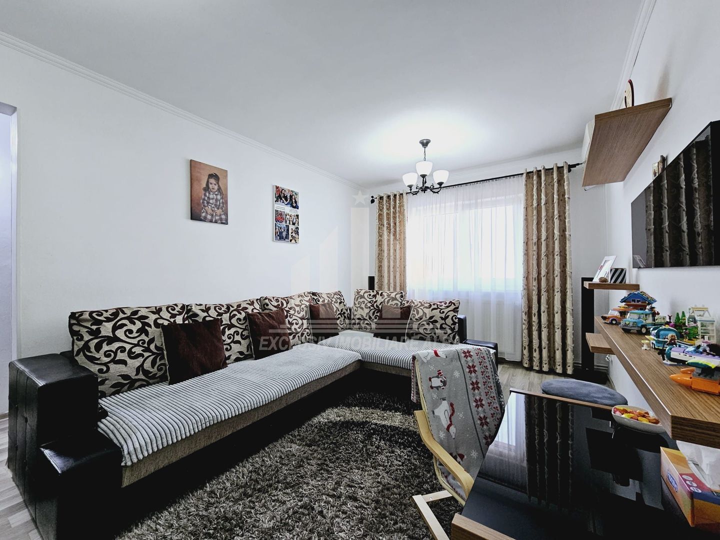 Apartament cu 3 camere de vanzare, Cetate - Poză 3