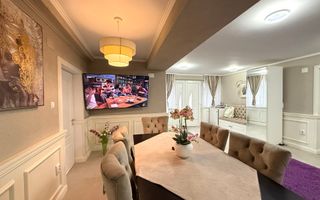 Casă spațioasă în Varias, împărțită în două unități cu acces separat - Poză 1