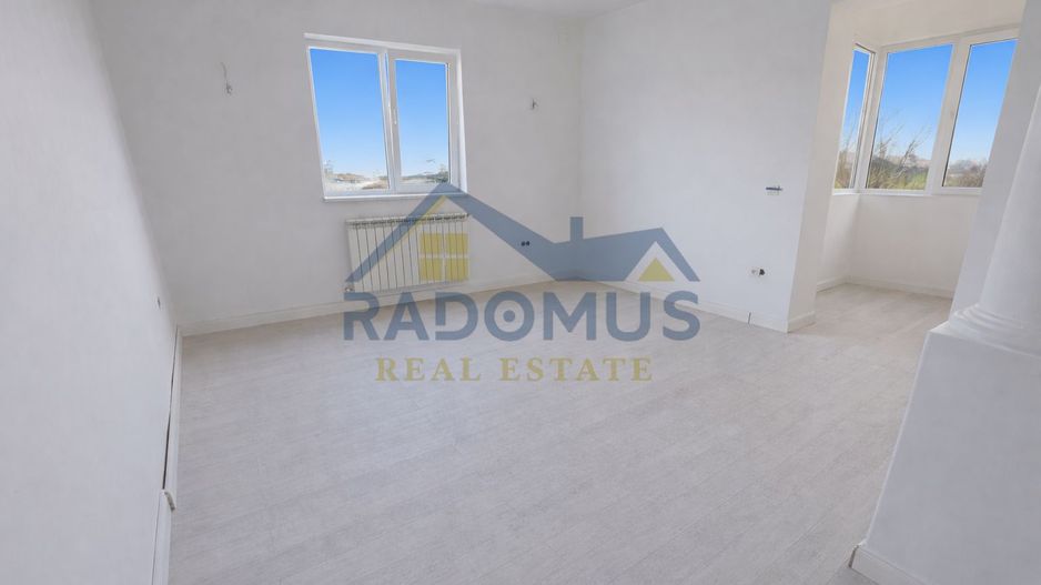 APARTAMENT CU CURTE + INTRARE SEPARATĂ – CASĂ INTERBELICĂ - Poză 2
