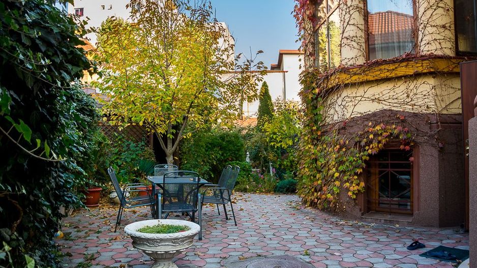 VILA INTERBELICA RENOVATA COMPLET - Poză 5