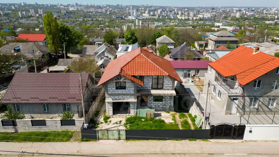 Vânzare, casă 3 nivele, str.  Bulboaca, Ciocana - Poză 1