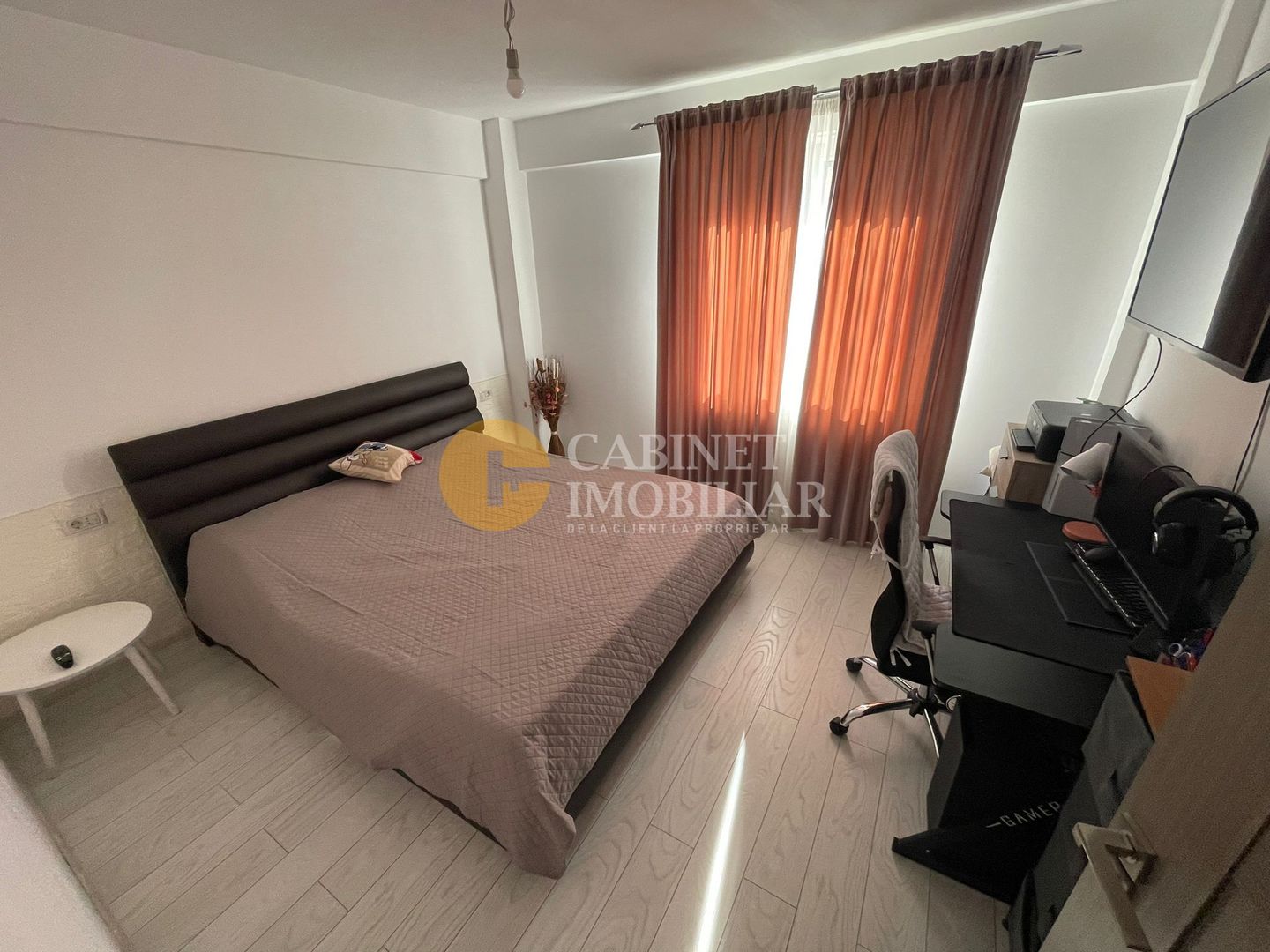 Visan 2 camere decomandat - etaj 1/4 - mobilat - loc parcare - INTABULAT - Poză 5