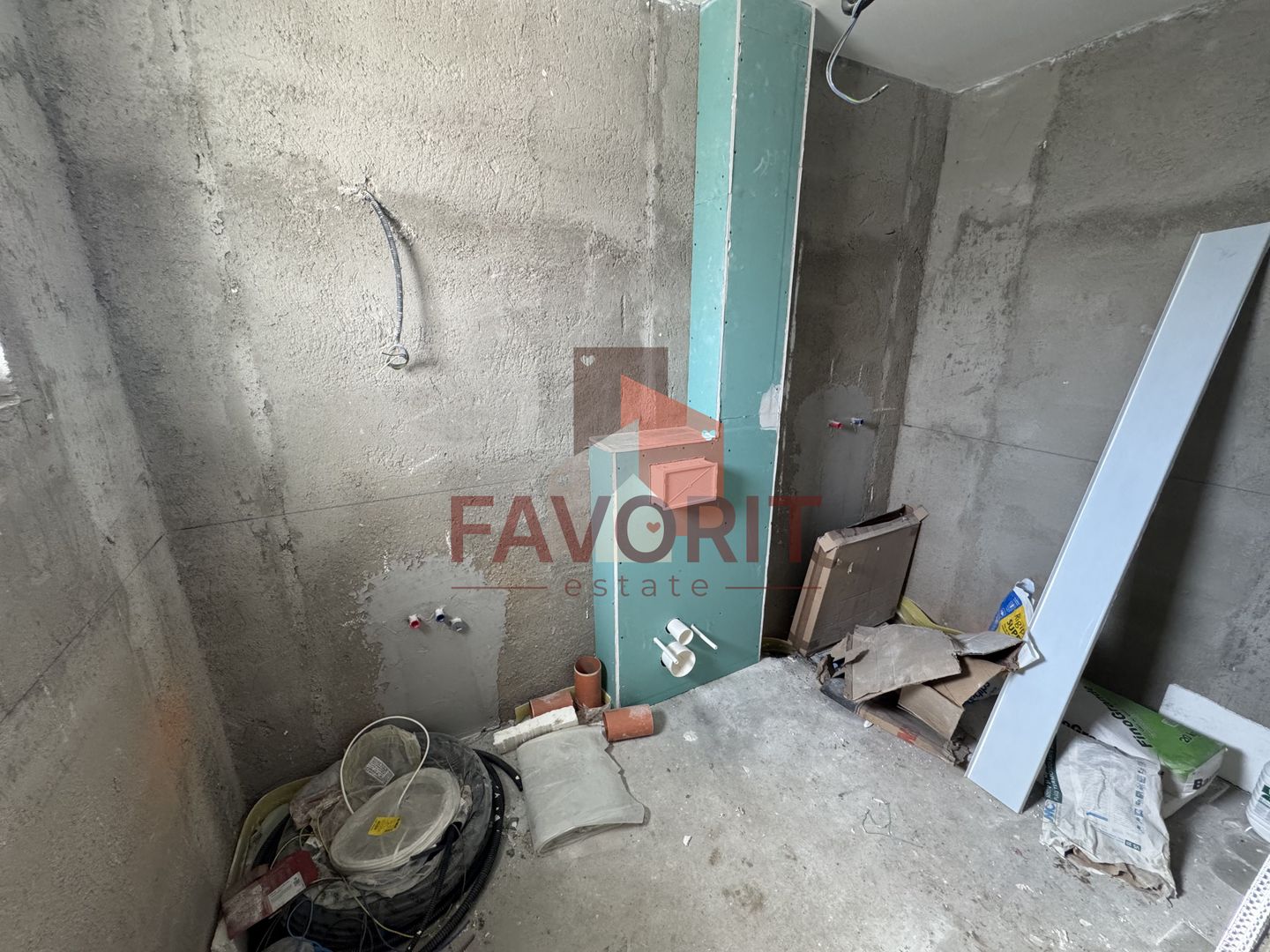 Duplex 5 camere ,despartit prin camera tehnica, finisat la cheie in Mosnita - Poză 16