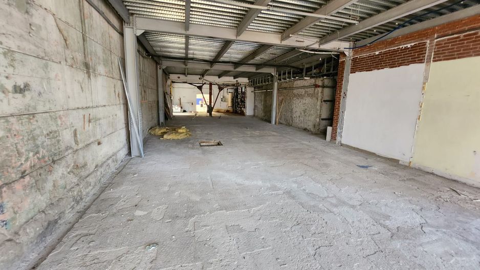Spatiu industrial  si showroom central de inchiriat - Poză 10
