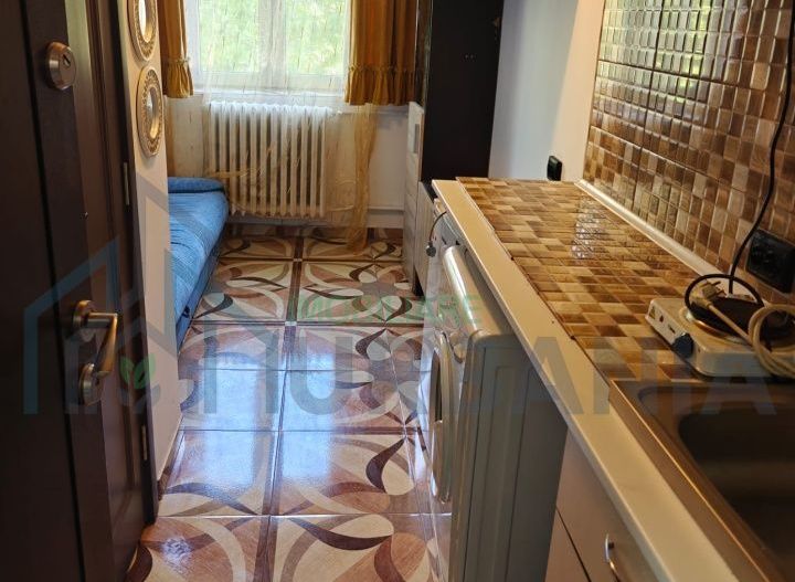 # închiriez camera camin 12 mp wc dus zona bularga libera. - Poză 1