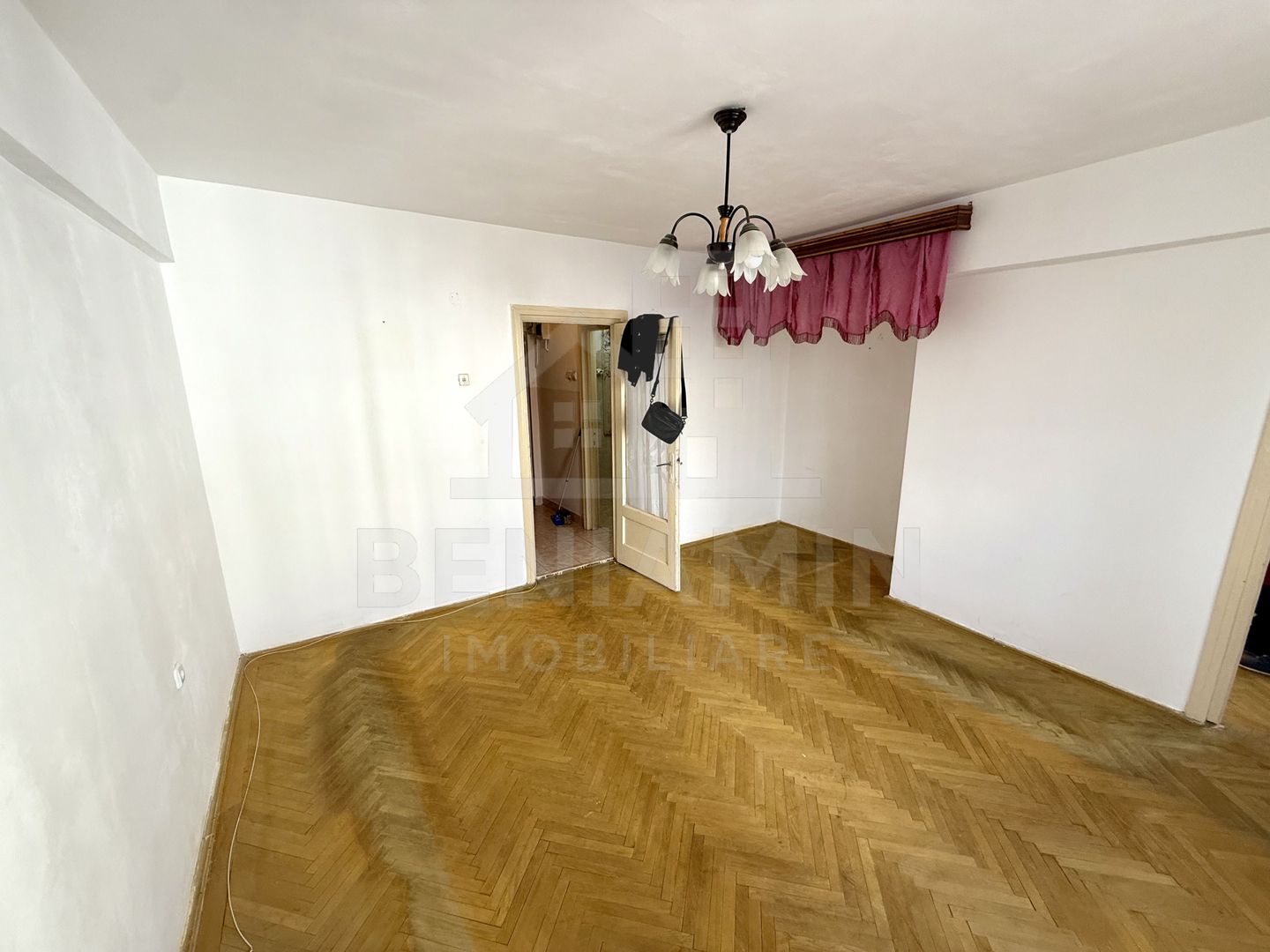 2 camere - etaj 1 - investitie - zona excelenta - Cinema Patria - Poză 1