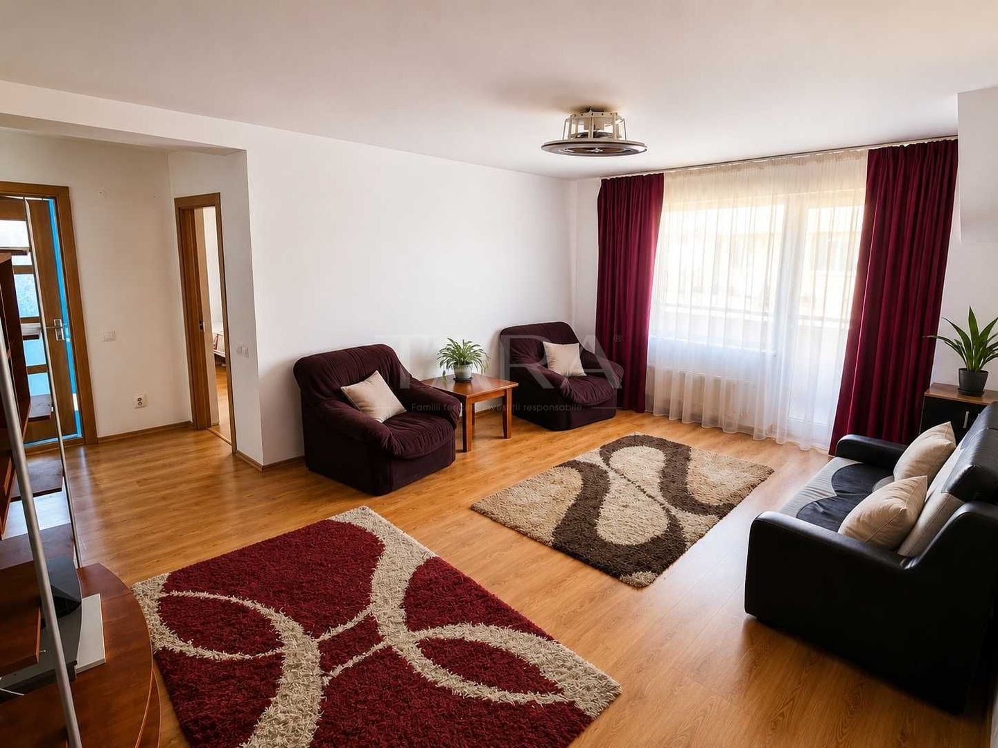 Apartament cu 2 camere, 56 mp, Florești, strada Eroilor. - Poză 1