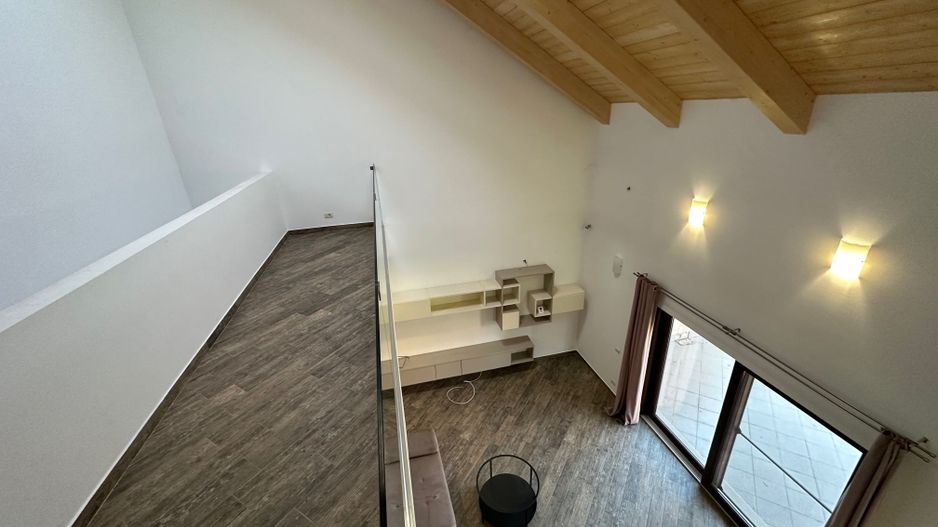 CASA SPATIOASA  CU GARAJ SI TEREN DE 600 MP - Poză 3