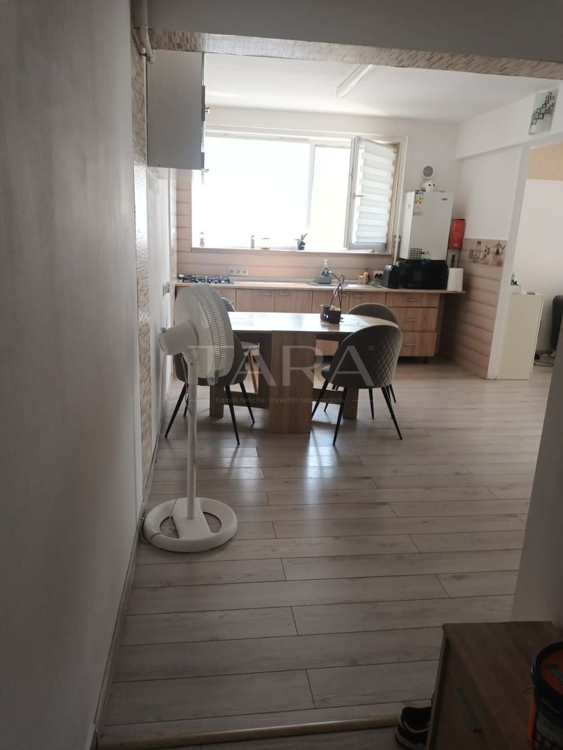 Apartament 3 camere, finisat și utilat, cu balcon și parcare,  Floreșt - Poză 2