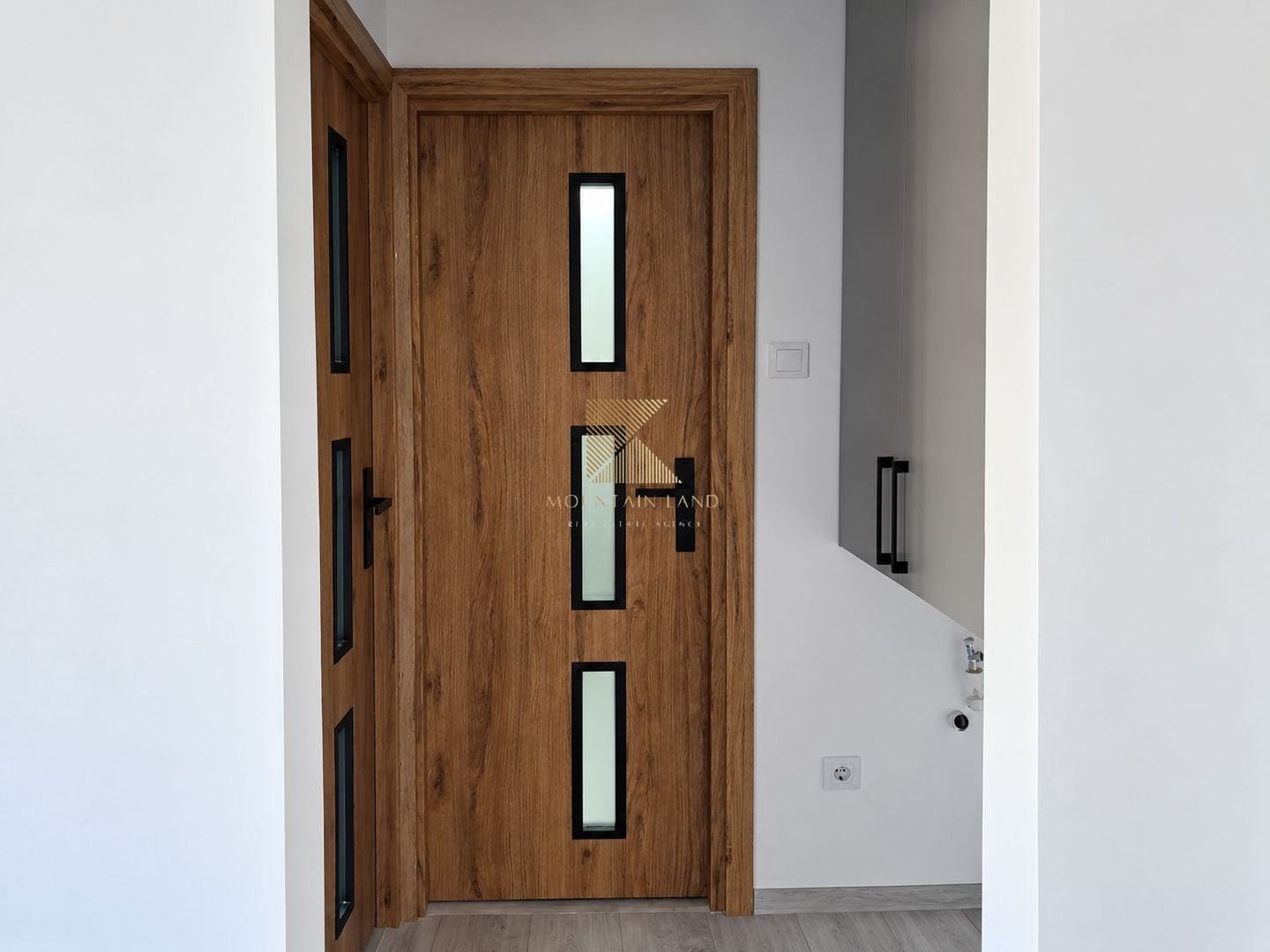 Apartament 33 mp, complet renovat, Electroprecizia, Etaj 2, Pivnita - Poză 8