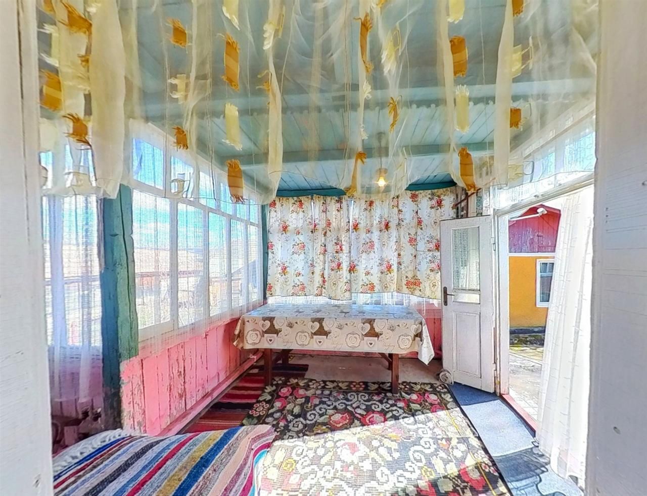 Casa traditionala+ domeniu de 2.900 mp,livada, anexe:refugiu apreciabil Craiesti - Poză 10