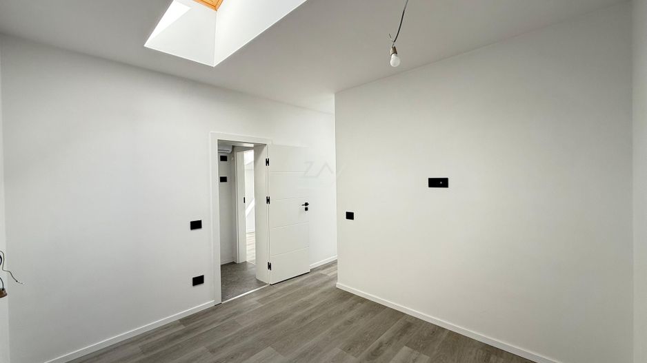 Ap pe 2 niveluri. 3 camere, 2 bai. 2 locuri de parcare. - Poză 12