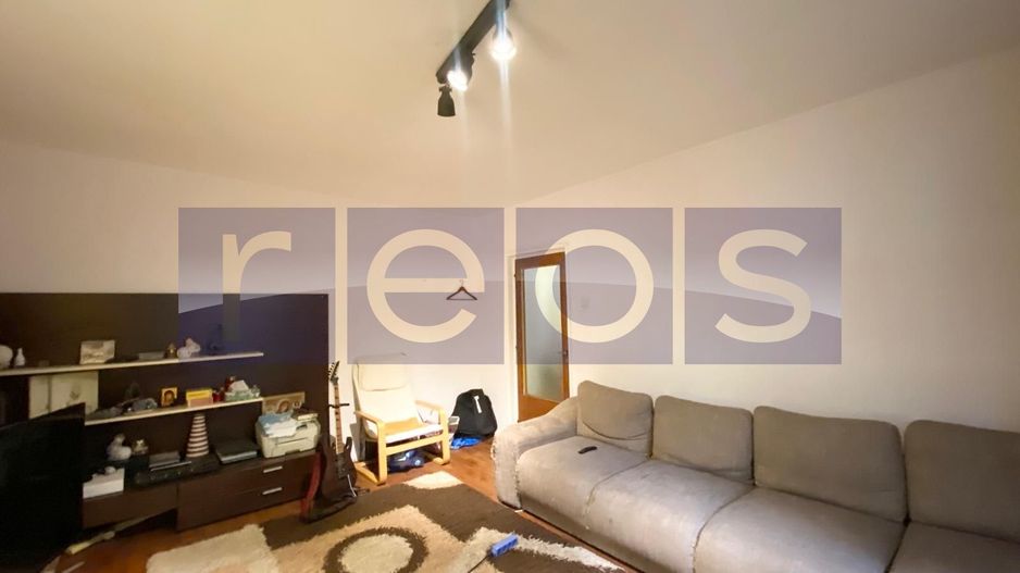 DE VANZARE APARTAMENT SPATIOS 4 CAMERE | 2 BALCOANE | ZONA SEBASTIAN - VULCAN - Poză 2