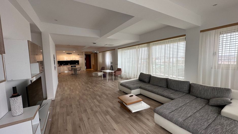 Luxury Penthouse - Poză 1