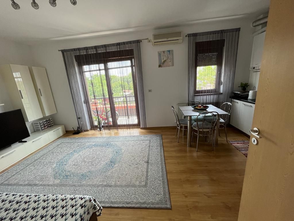 Apart bloc nou etaj 1, Complex -Judetean +loc parcare - Poză 14